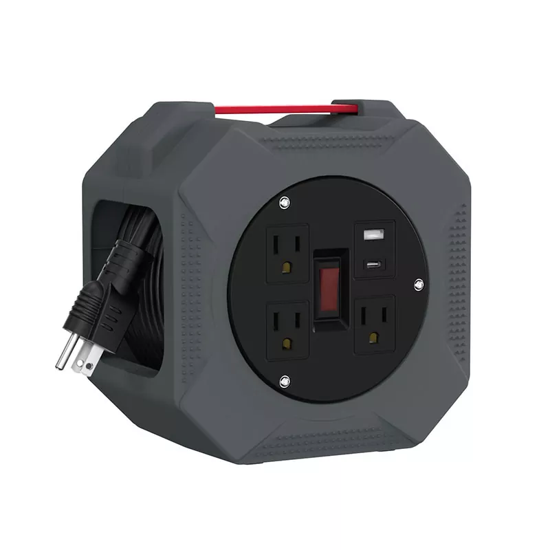 3 コンセント USB2.4a プラスチック コード リール 30 フィート 3 コンセント USB2.4a プラスチック コード リール 30 フィート